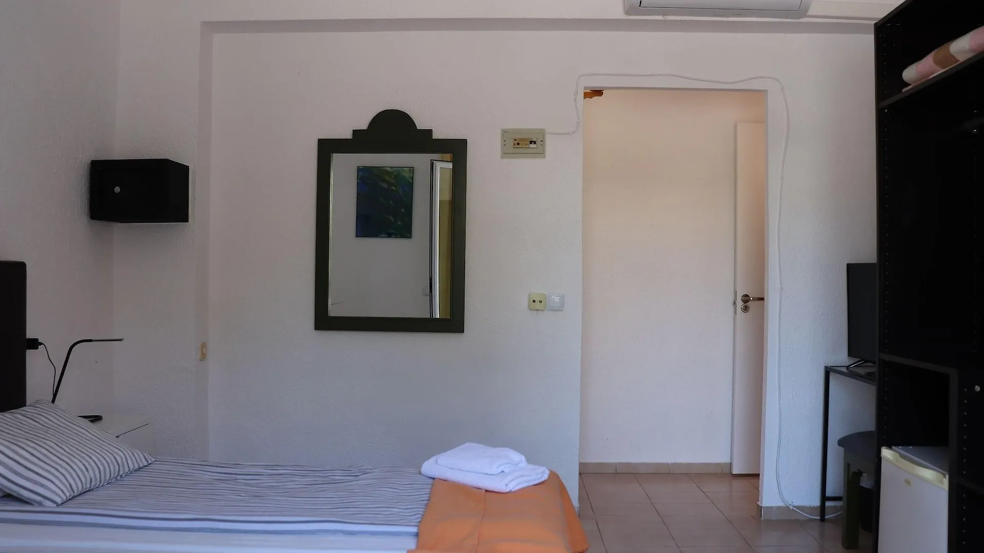Hostal Amistad location