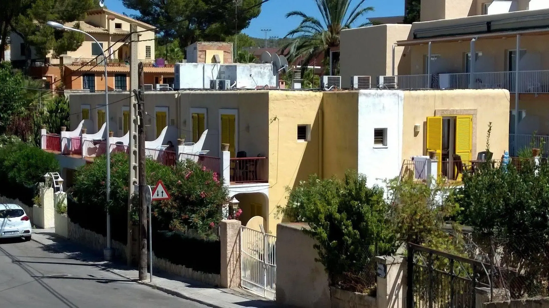 Hostal Amistad Peguera 2*,