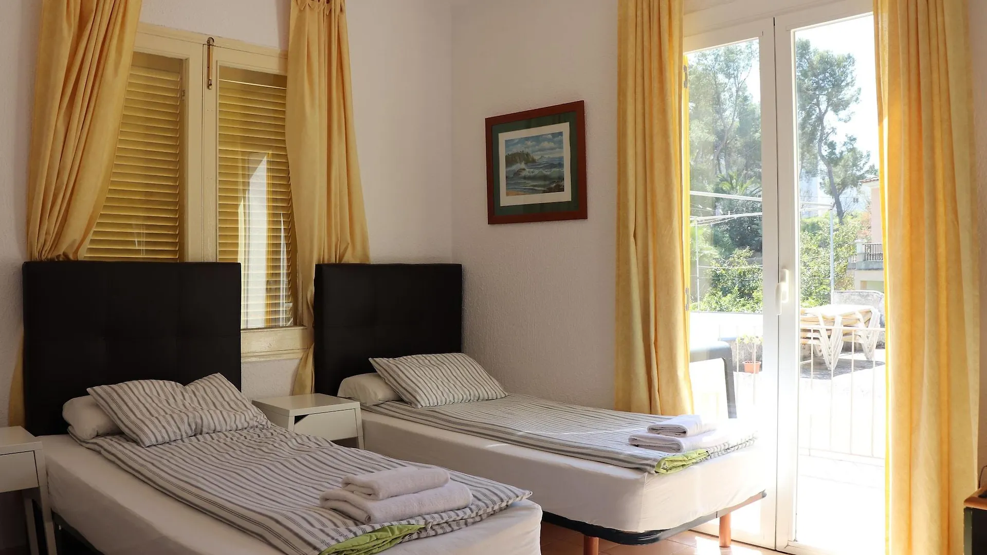 Hostal Amistad Paguera 2*, Peguera