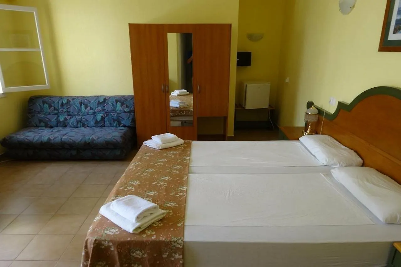 Hostal Amistad Paguera 2*, Peguera
